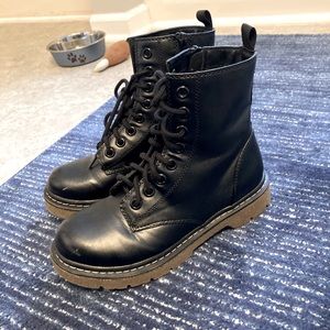 Lace up boots